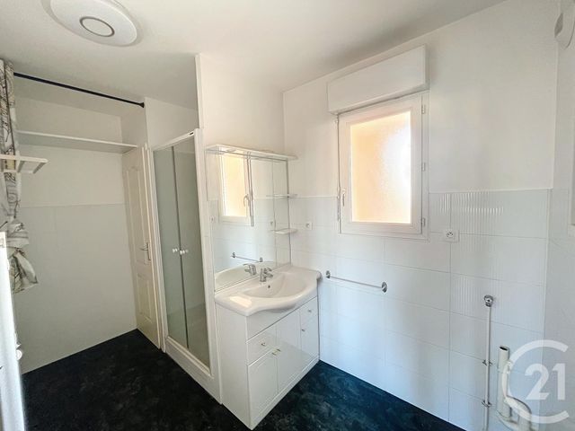 Appartement F3 &agrave; louer - 3 pi&egrave;ces - 60,15 m2 - St Jean De La Ruelle - 45 - CENTRE