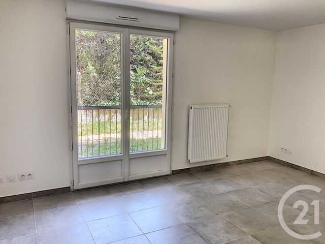 Appartement F1 &agrave; louer - 1 pi&egrave;ce - 26,59 m2 - St Jean De La Ruelle - 45 - CENTRE