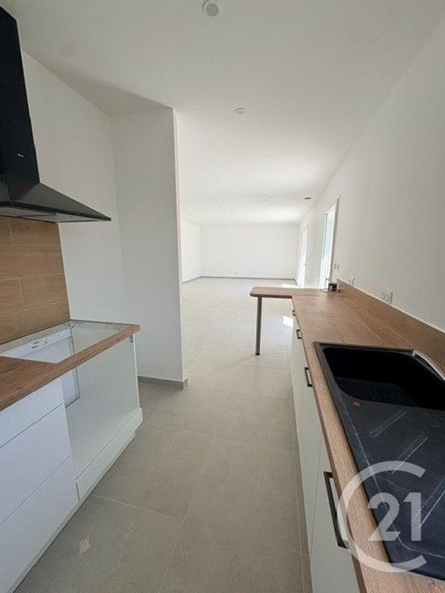 Maison &agrave; louer - 5 pi&egrave;ces - 125,85 m2 - La Chapelle St Mesmin - 45 - CENTRE