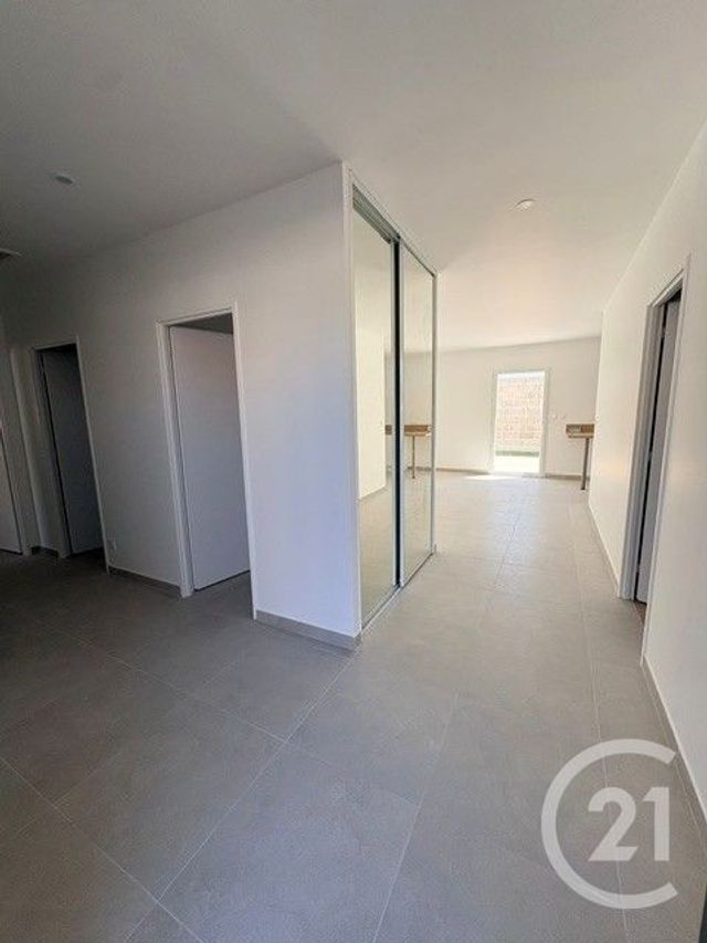 Maison &agrave; louer - 5 pi&egrave;ces - 125,85 m2 - La Chapelle St Mesmin - 45 - CENTRE