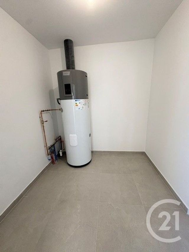 Maison &agrave; louer - 5 pi&egrave;ces - 126,16 m2 - La Chapelle St Mesmin - 45 - CENTRE