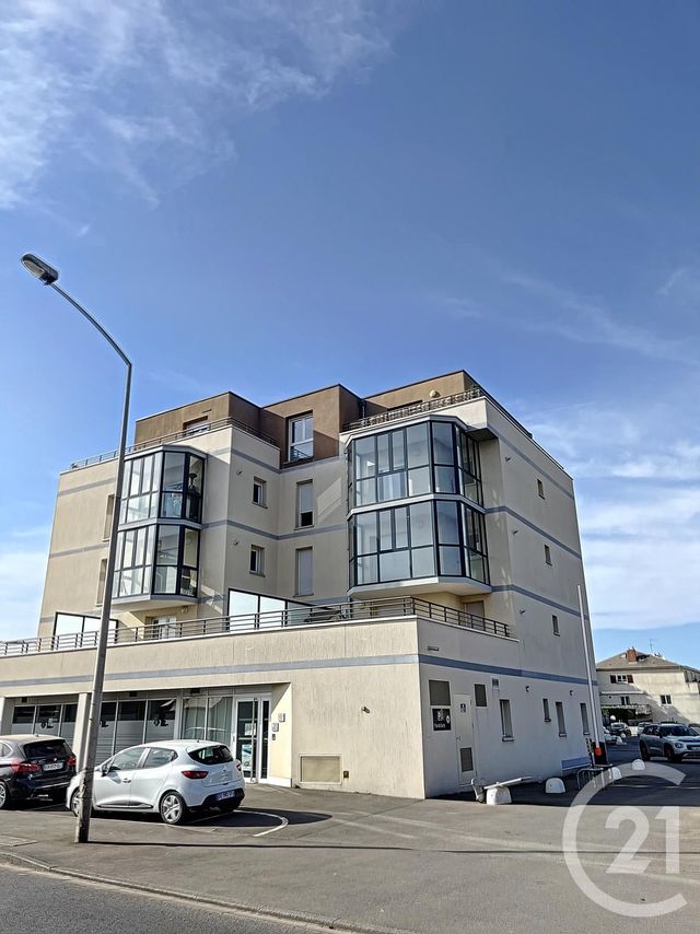 Appartement F3 &agrave; louer - 3 pi&egrave;ces - 66,44 m2 - La Chapelle St Mesmin - 45 - CENTRE