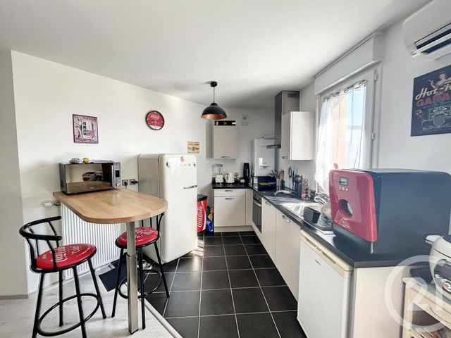 Appartement F2 &agrave; louer - 2 pi&egrave;ces - 50,08 m2 - La Chapelle St Mesmin - 45 - CENTRE
