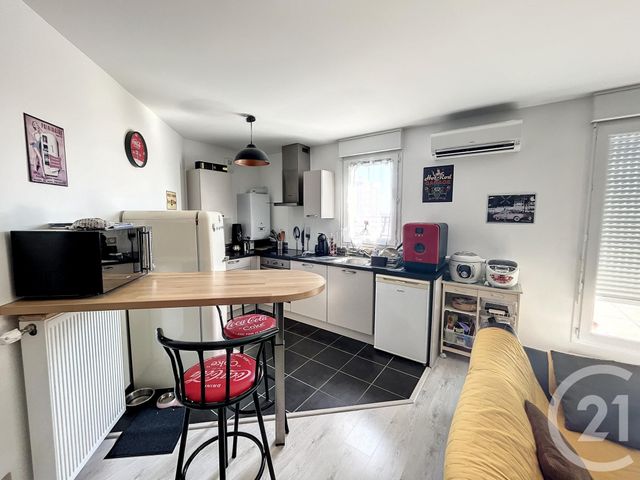 Appartement F2 &agrave; louer - 2 pi&egrave;ces - 50,08 m2 - La Chapelle St Mesmin - 45 - CENTRE