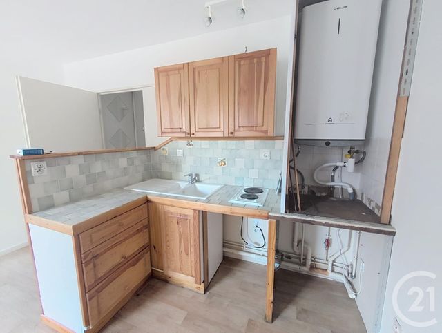 Appartement F1 &agrave; louer - 1 pi&egrave;ce - 24 m2 - La Chapelle St Mesmin - 45 - CENTRE