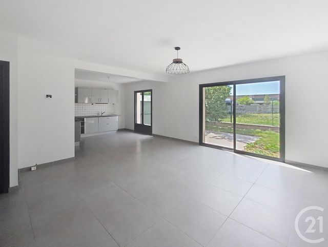 Maison &agrave; louer - 4 pi&egrave;ces - 87,78 m2 - Fleury Les Aubrais - 45 - CENTRE