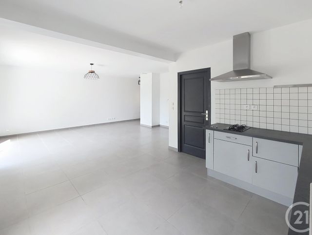 Maison &agrave; louer - 4 pi&egrave;ces - 87,78 m2 - Fleury Les Aubrais - 45 - CENTRE