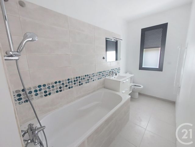 Maison &agrave; louer - 4 pi&egrave;ces - 87,78 m2 - Fleury Les Aubrais - 45 - CENTRE