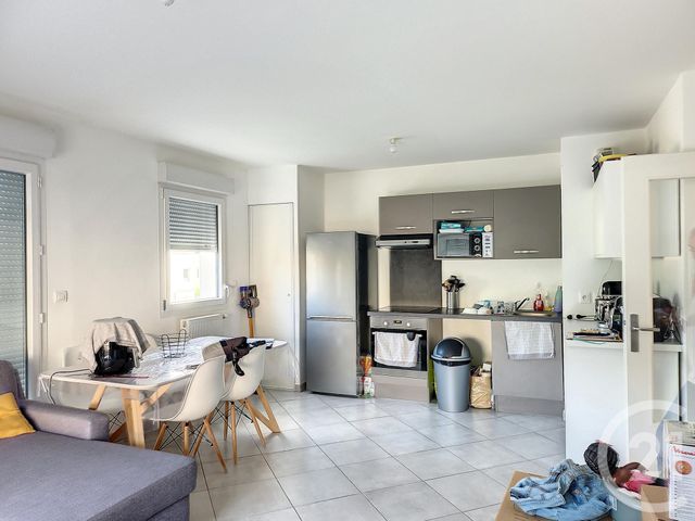 Appartement F3 &agrave; louer - 3 pi&egrave;ces - 59,70 m2 - La Chapelle St Mesmin - 45 - CENTRE