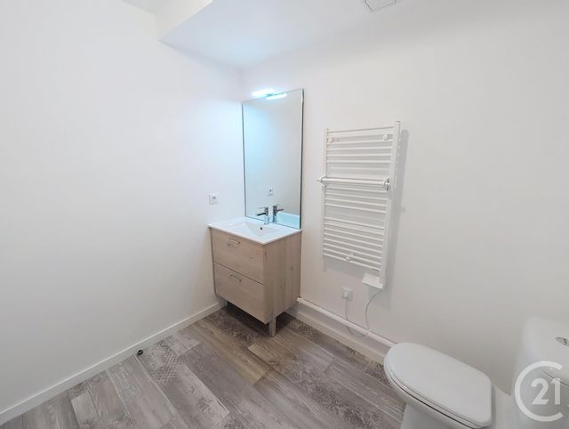 Appartement F1 &agrave; louer - 1 pi&egrave;ce - 26,88 m2 - La Chapelle St Mesmin - 45 - CENTRE