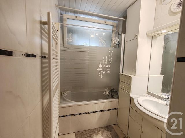 Appartement F4 &agrave; vendre - 4 pi&egrave;ces - 71,13 m2 - La Chapelle St Mesmin - 45 - CENTRE