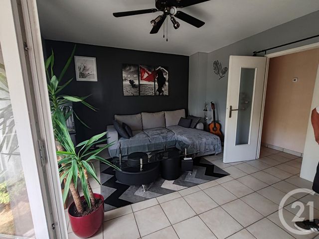 Appartement F4 &agrave; vendre - 4 pi&egrave;ces - 71,13 m2 - La Chapelle St Mesmin - 45 - CENTRE