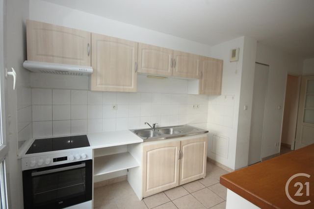 Appartement F2 &agrave; louer - 2 pi&egrave;ces - 54 m2 - La Chapelle St Mesmin - 45 - CENTRE