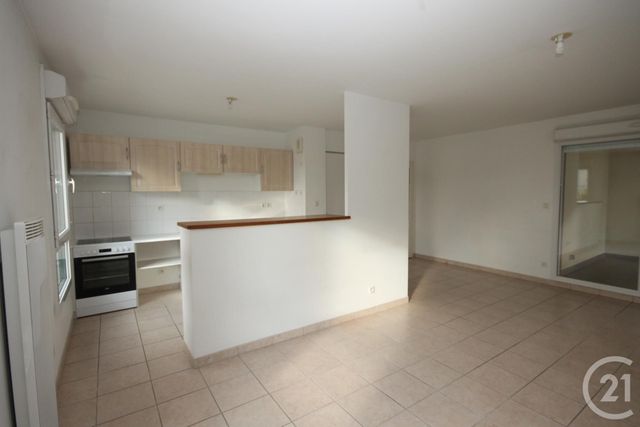 Appartement F2 &agrave; louer - 2 pi&egrave;ces - 54 m2 - La Chapelle St Mesmin - 45 - CENTRE
