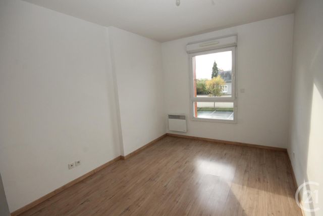 Appartement F2 &agrave; louer - 2 pi&egrave;ces - 54 m2 - La Chapelle St Mesmin - 45 - CENTRE