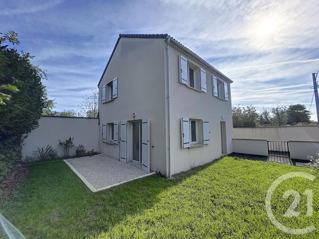 Maison &agrave; louer - 4 pi&egrave;ces - 80 m2 - La Chapelle St Mesmin - 45 - CENTRE