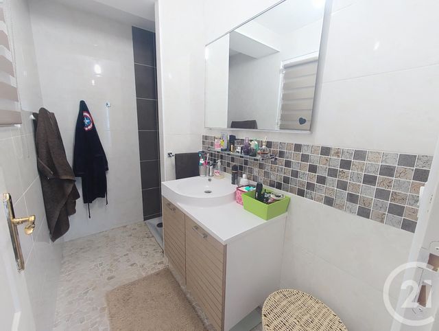 Maison &agrave; louer - 6 pi&egrave;ces - 129,95 m2 - St Ay - 45 - CENTRE