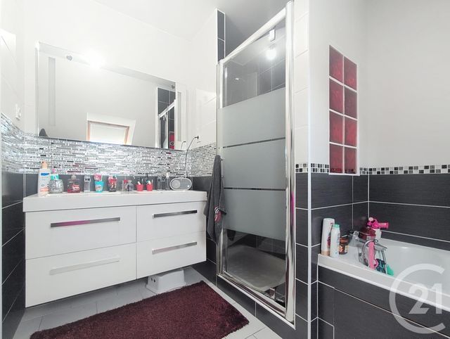 Maison &agrave; louer - 6 pi&egrave;ces - 129,95 m2 - St Ay - 45 - CENTRE