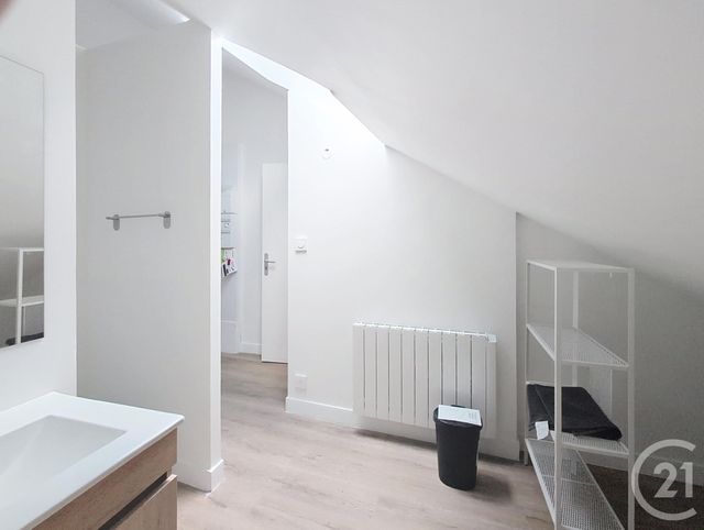 Appartement F2 &agrave; louer - 2 pi&egrave;ces - 19,77 m2 - Orleans - 45 - CENTRE
