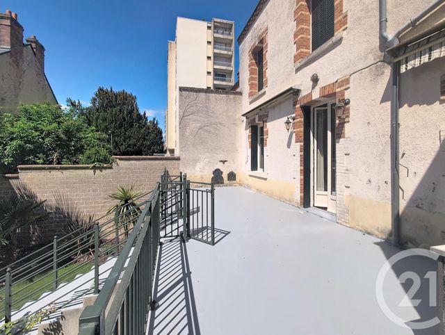 Maison &agrave; louer - 10 pi&egrave;ces - 289,64 m2 - Orleans - 45 - CENTRE