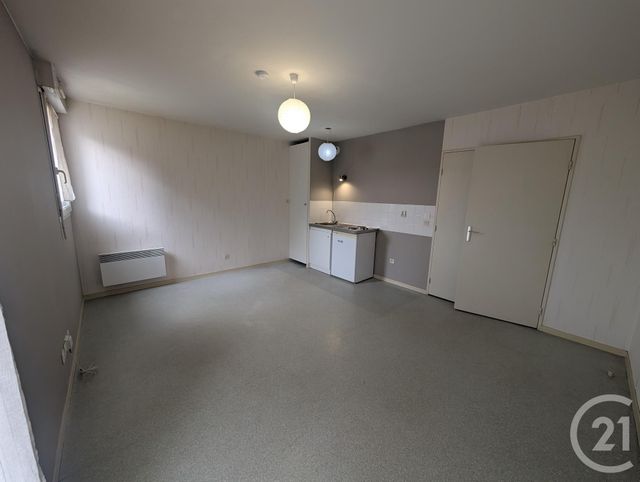 Appartement F1 &agrave; louer - 1 pi&egrave;ce - 24,77 m2 - La Chapelle St Mesmin - 45 - CENTRE