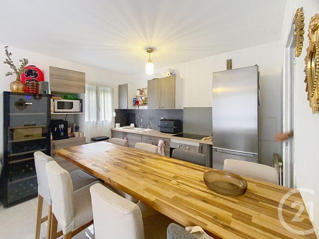 Appartement F3 &agrave; louer - 3 pi&egrave;ces - 59,63 m2 - La Chapelle St Mesmin - 45 - CENTRE