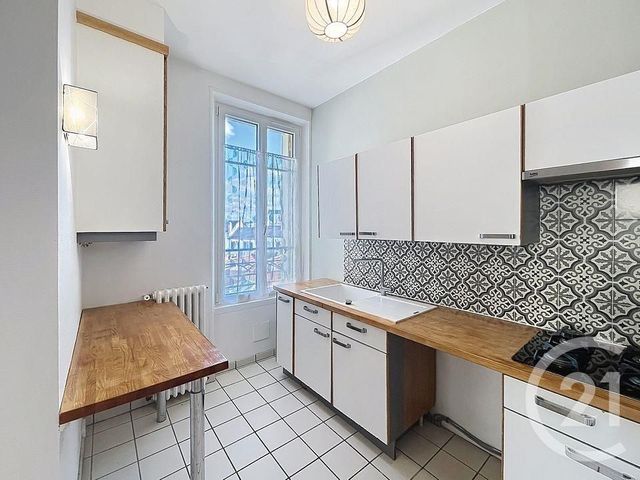 Appartement F4 &agrave; louer - 4 pi&egrave;ces - 83,24 m2 - Orleans - 45 - CENTRE
