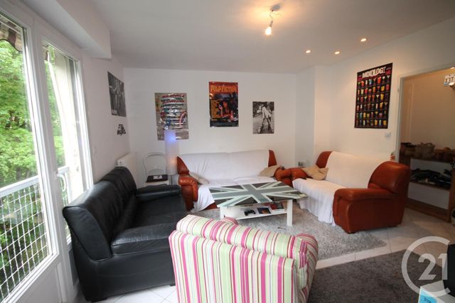 Appartement F4 &agrave; louer - 4 pi&egrave;ces - 71,51 m2 - La Chapelle St Mesmin - 45 - CENTRE