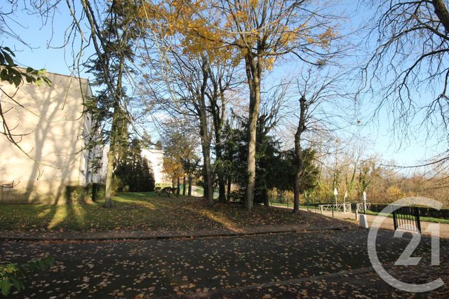 Appartement F4 &agrave; louer - 4 pi&egrave;ces - 71,51 m2 - La Chapelle St Mesmin - 45 - CENTRE