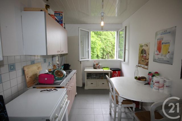 Appartement F4 &agrave; louer - 4 pi&egrave;ces - 71,51 m2 - La Chapelle St Mesmin - 45 - CENTRE