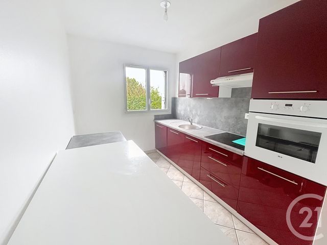 Appartement F4 &agrave; louer - 4 pi&egrave;ces - 72,66 m2 - Ingre - 45 - CENTRE