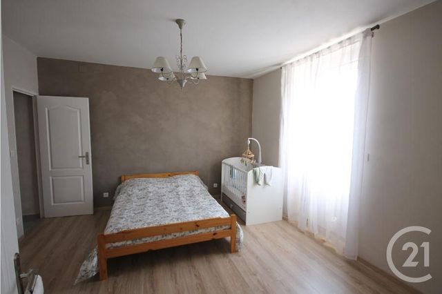 Appartement F3 &agrave; louer - 3 pi&egrave;ces - 74,60 m2 - St Jean De La Ruelle - 45 - CENTRE