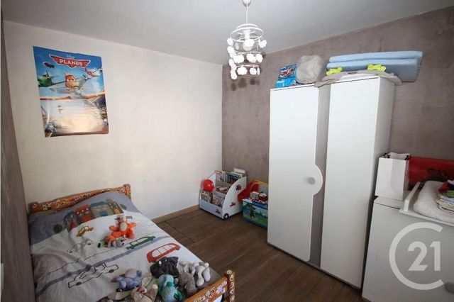 Appartement F3 &agrave; louer - 3 pi&egrave;ces - 74,60 m2 - St Jean De La Ruelle - 45 - CENTRE