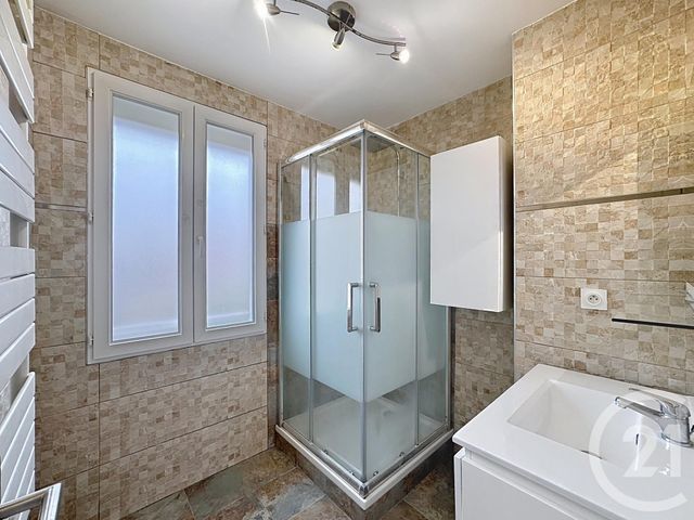 Maison &agrave; vendre - 4 pi&egrave;ces - 75,46 m2 - St Jean De La Ruelle - 45 - CENTRE