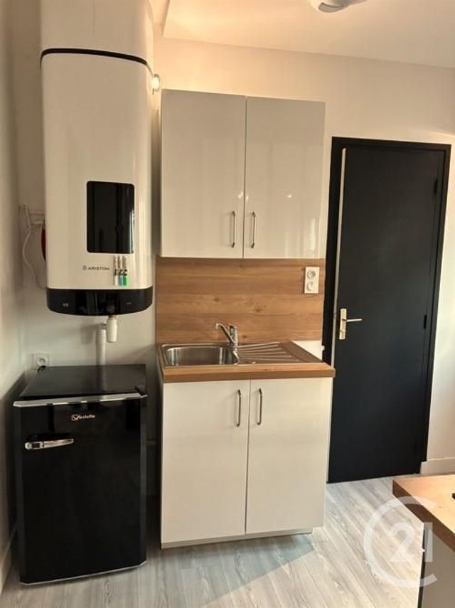 Appartement F1 &agrave; louer - 1 pi&egrave;ce - 19,51 m2 - Orleans - 45 - CENTRE