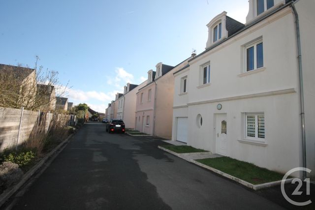 Maison &agrave; louer - 8 pi&egrave;ces - 147,50 m2 - La Chapelle St Mesmin - 45 - CENTRE