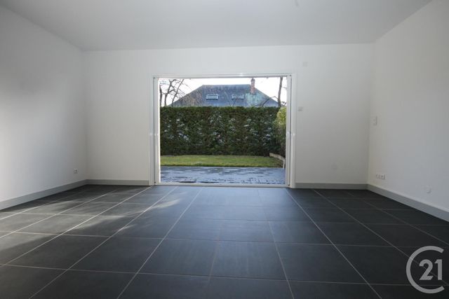 Maison &agrave; louer - 8 pi&egrave;ces - 147,50 m2 - La Chapelle St Mesmin - 45 - CENTRE
