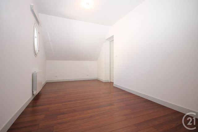 Maison &agrave; louer - 8 pi&egrave;ces - 147,50 m2 - La Chapelle St Mesmin - 45 - CENTRE