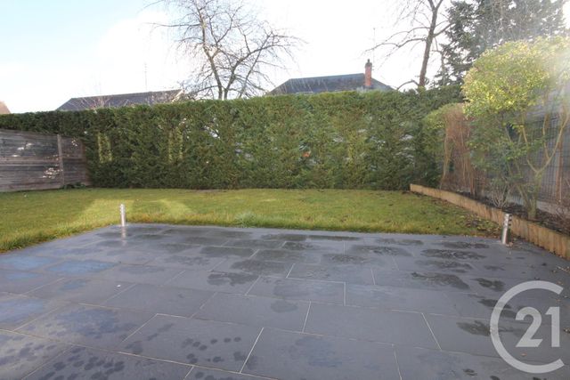Maison &agrave; louer - 8 pi&egrave;ces - 147,50 m2 - La Chapelle St Mesmin - 45 - CENTRE
