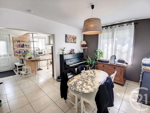 Maison &agrave; louer - 4 pi&egrave;ces - 73,65 m2 - Saran - 45 - CENTRE