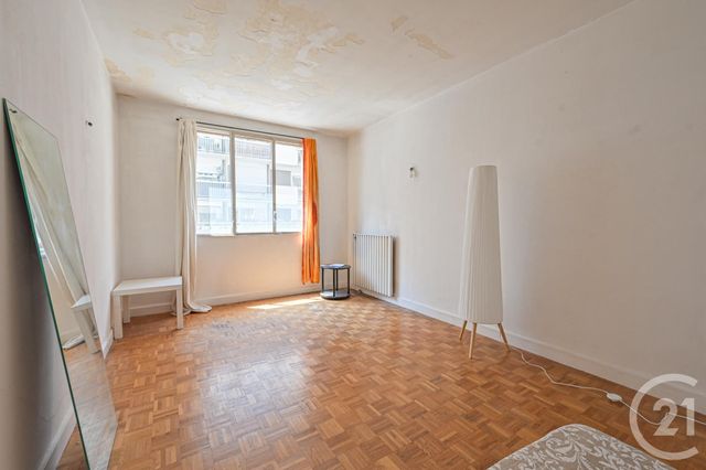 Appartement F3 à vendre - 3 pièces - 71,11 m2 - Paris - 75020 - ILE-DE-FRANCE