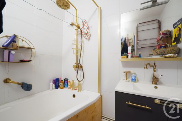 Appartement F3 &agrave; vendre - 3 pi&egrave;ces - 62,98 m2 - Paris - 75020 - ILE-DE-FRANCE