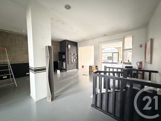 Appartement Autre &agrave; louer - 2 pi&egrave;ces - 116,50 m2 - Aubenas - 07 - RHONE-ALPES