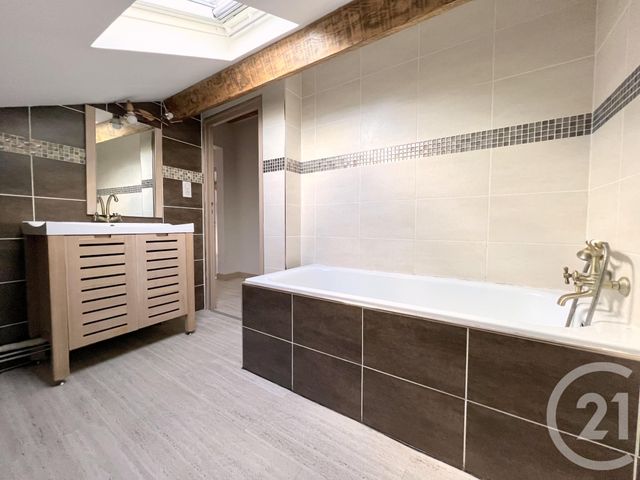 Appartement F3 &agrave; louer - 3 pi&egrave;ces - 56,14 m2 - Aubenas - 07 - RHONE-ALPES