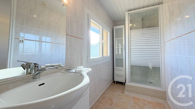 Maison à louer - 7 pièces - 150 m2 - St Sernin - 07 - RHONE-ALPES