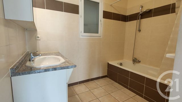 Maison à louer - 4 pièces - 79,52 m2 - Aubenas - 07 - RHONE-ALPES