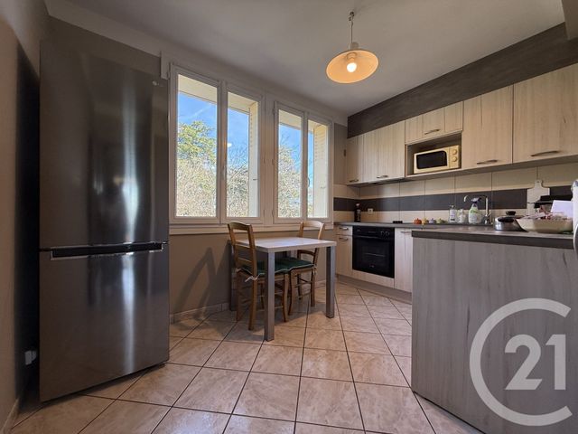 Appartement F3 &agrave; vendre - 4 pi&egrave;ces - 75 m2 - Aubenas - 07 - RHONE-ALPES