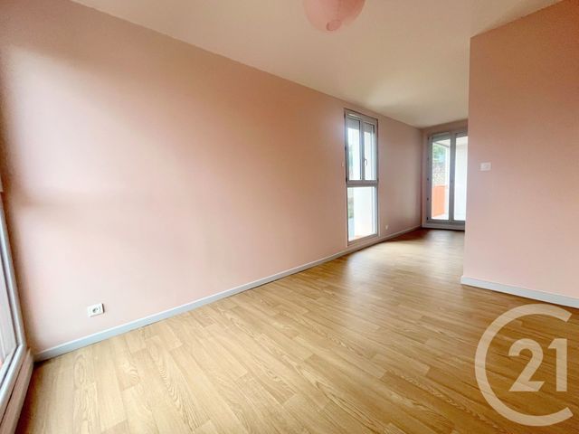 Appartement F3 &agrave; louer - 4 pi&egrave;ces - 75,10 m2 - Aubenas - 07 - RHONE-ALPES
