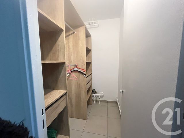 Appartement F3 &agrave; louer - 4 pi&egrave;ces - 75,10 m2 - Aubenas - 07 - RHONE-ALPES