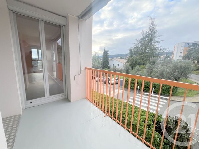 Appartement F3 &agrave; louer - 4 pi&egrave;ces - 75,10 m2 - Aubenas - 07 - RHONE-ALPES